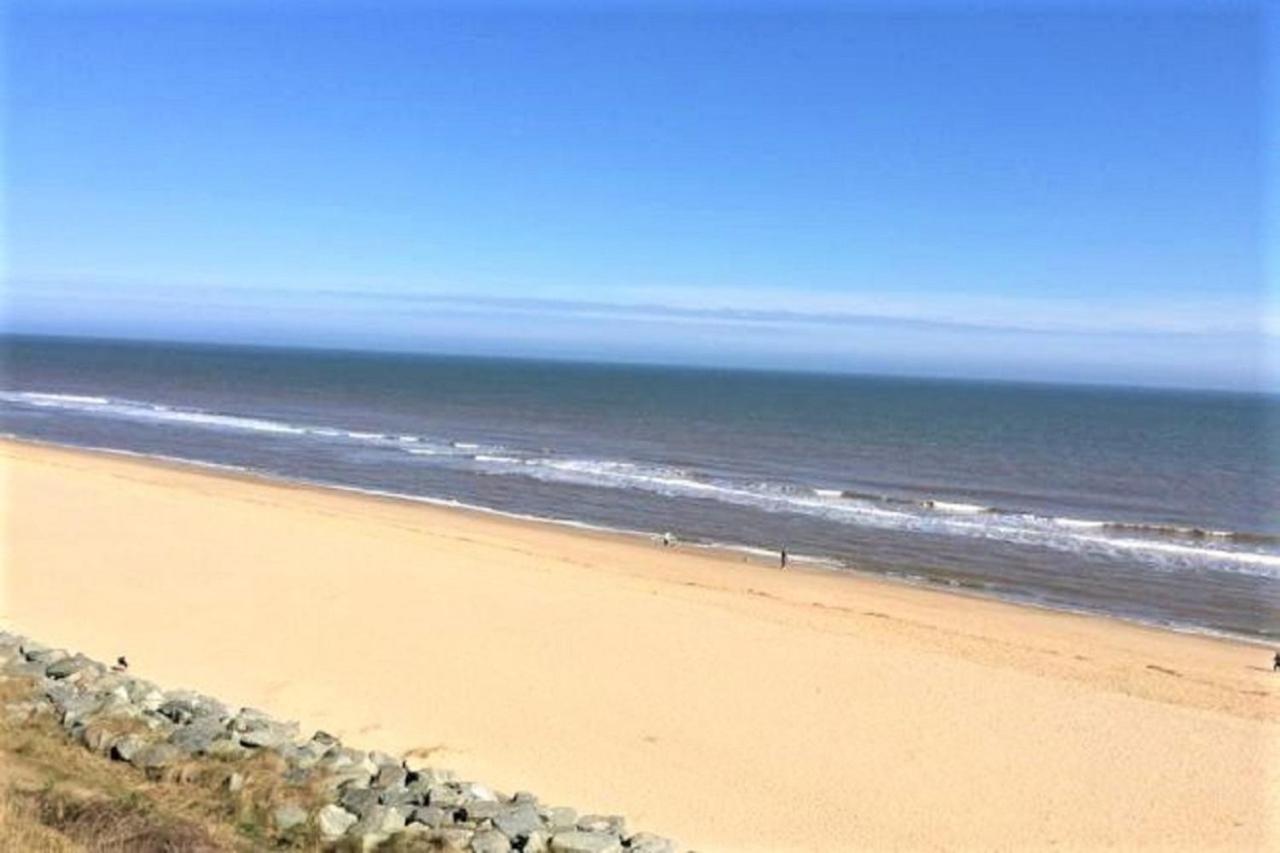 Scratby Fabulous 2 Bedroom Dog Friendly Chalet 5 Min Walk To Beach, Nr Gt Yarmouth & Norfolk Broads מראה חיצוני תמונה