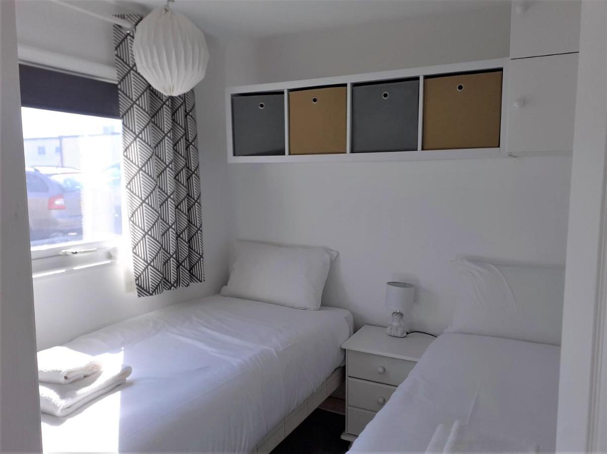 Scratby Fabulous 2 Bedroom Dog Friendly Chalet 5 Min Walk To Beach, Nr Gt Yarmouth & Norfolk Broads מראה חיצוני תמונה
